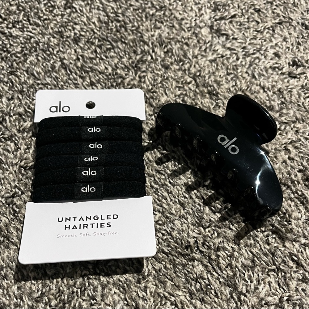Alo Yoga Hair Set